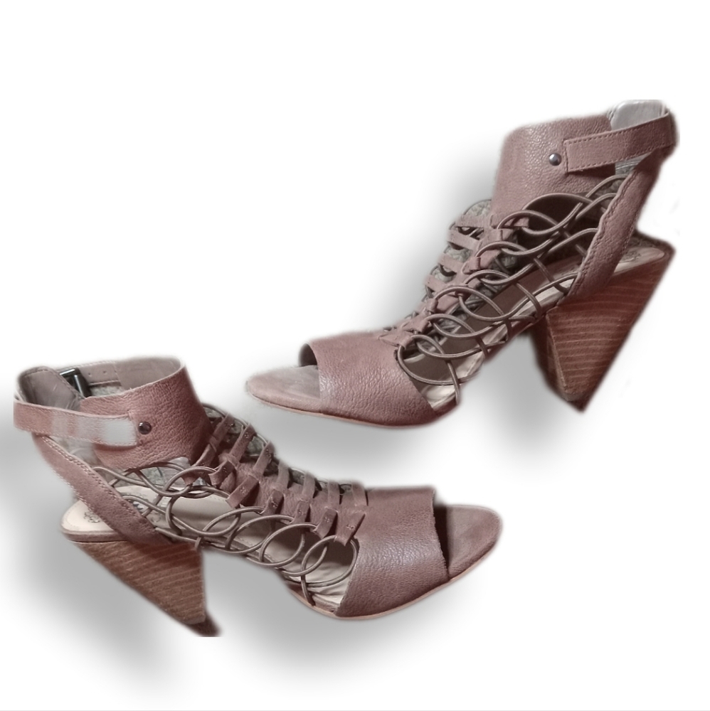 Vince Camuto